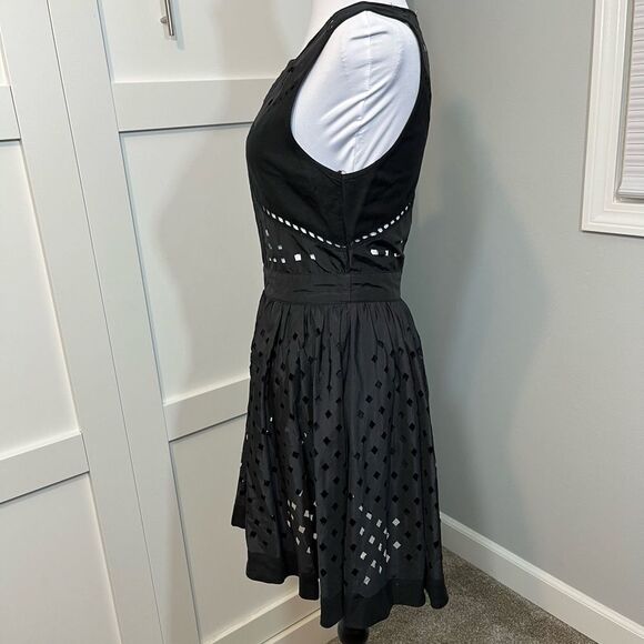 Finders Keepers Moments of Madness Dress - Picture 5 of 7